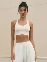 LA NIKAR 交差デザインのスポーツブラ【防震・ランニング・フィットネス・ヨガ用】