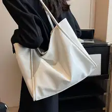 高級感ある大容量トートバッグ【本革・ハンドバッグ・ショルダー付き】