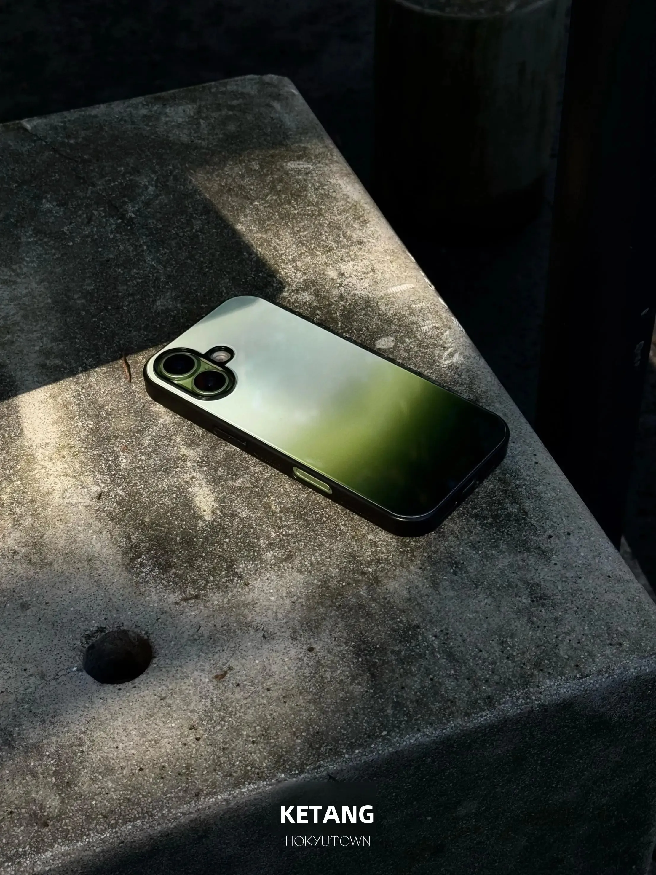 新中式デザインのiPhoneケースはベタベタしないか？滑り止めと全包囲構造による実証