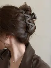 アクリル波型ヘアクリップ【大サイズ・多髪量対応・シャーククリップ】