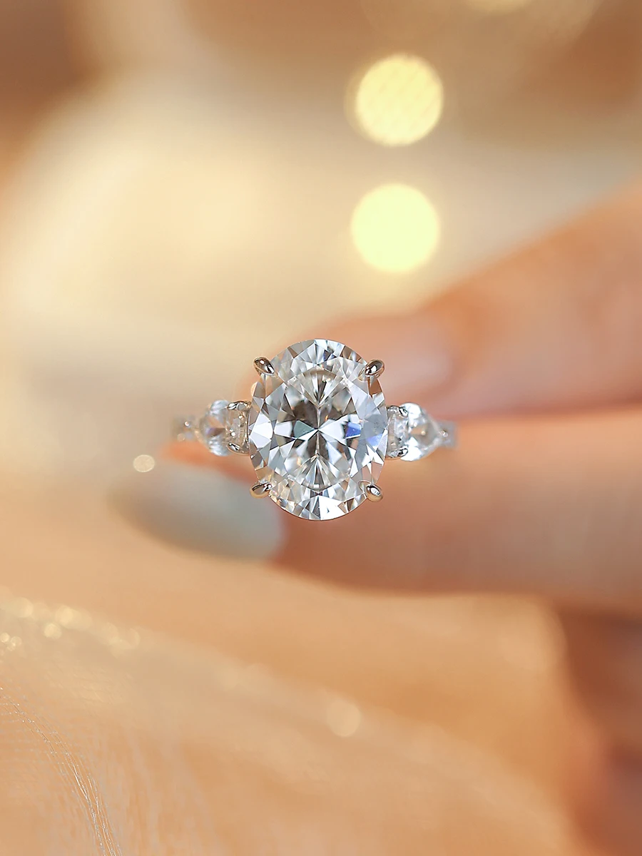 おしゃれな人が選ぶ 結婚指輪は、ブルーダイアモンドの魅力を活かしたデザインが今注目？
