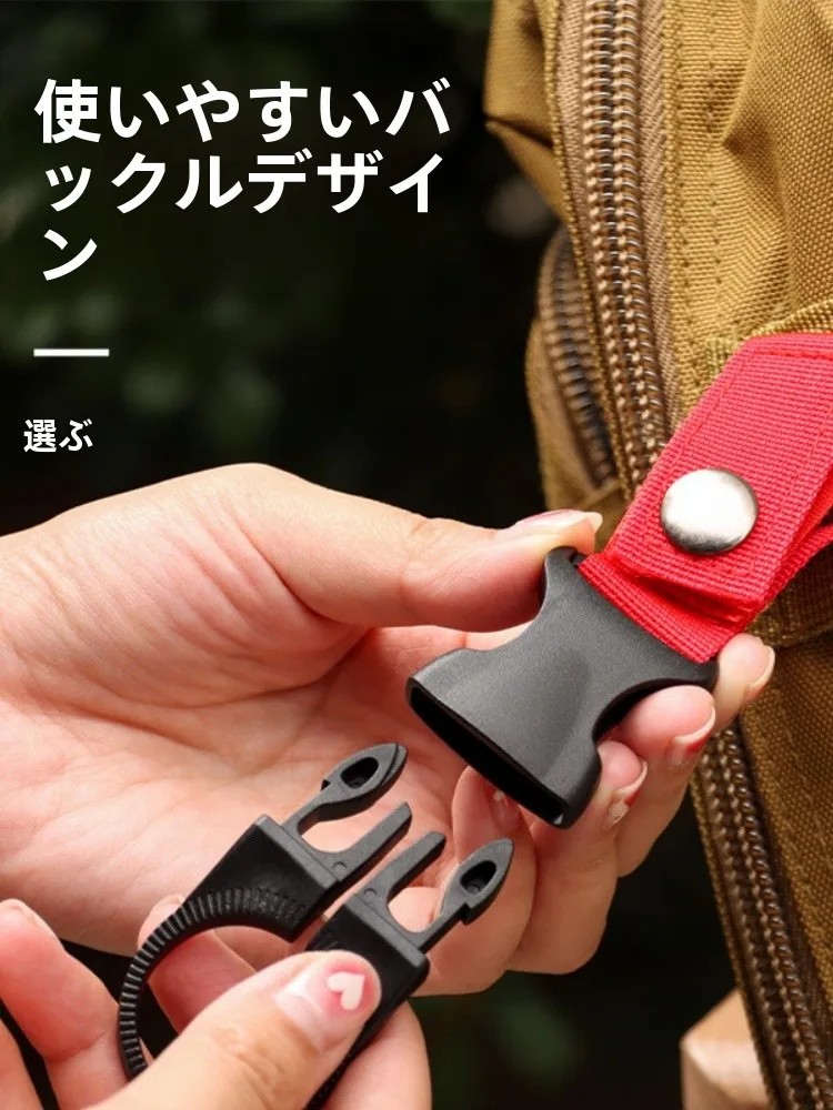 アウトドア用水筒クリップ：旅行・登山で便利なフック付きアイテムの実用性と使い方