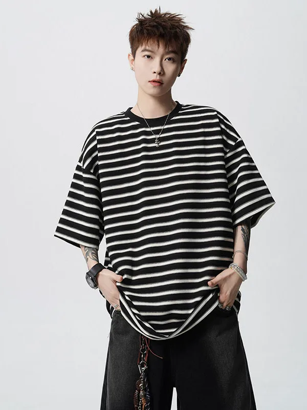ストライプ柄 メンズTシャツはどう選ぶ？Eypiaの白黒ストライプTシャツが通勤や日常でなぜ人気なのか