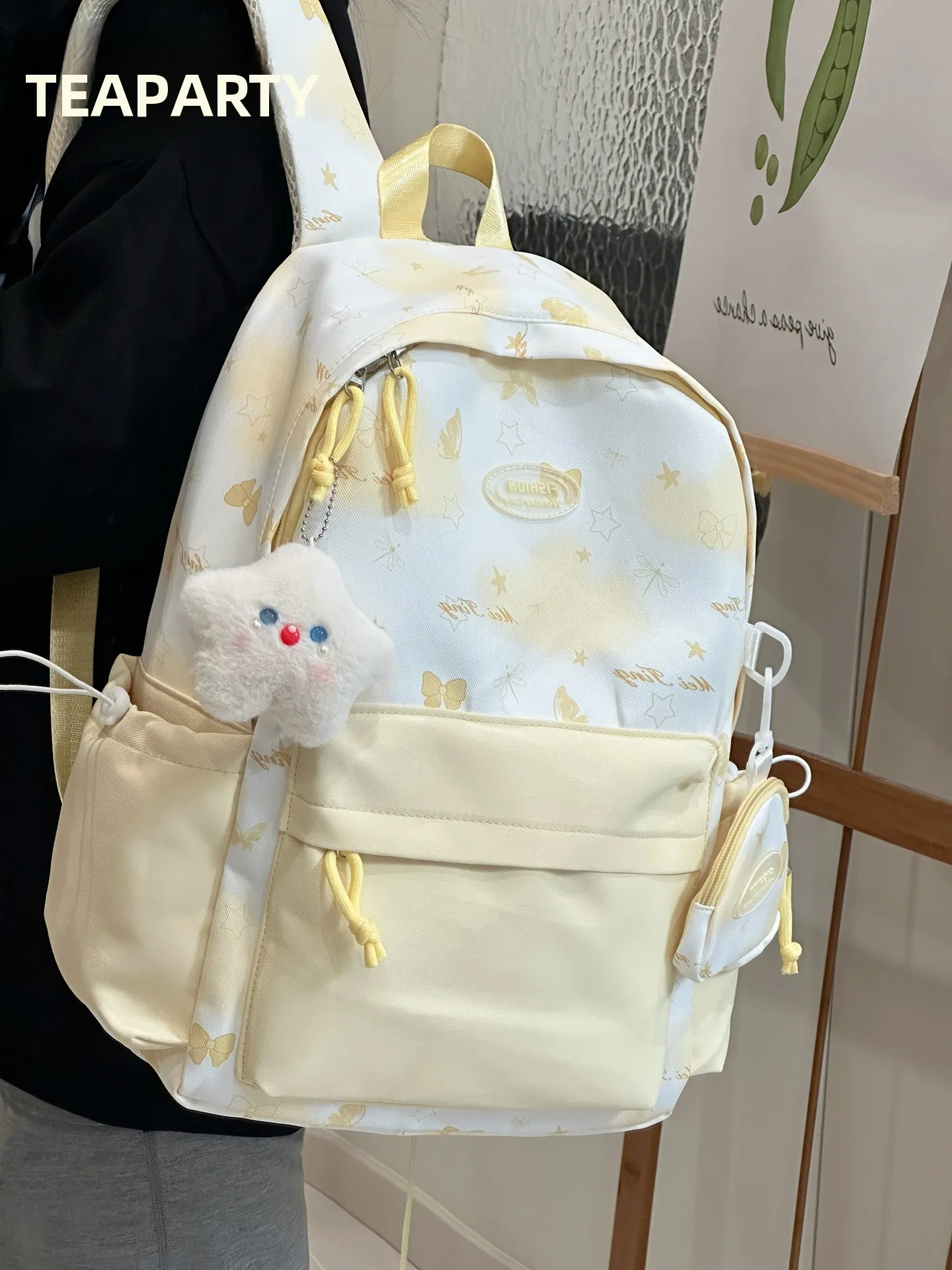 40代の通学スタイルに合うリュックは？学生時代の思い出を今も活かせる「かわいいグラフィックリュック」の選び方