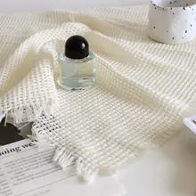 透かし模様のテーブルクロス【クリームベージュ・ナチュラルデザイン・フォトプロップ】（セットアップ対応）