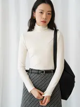 高級感漂う レディース ハイネック長袖Tシャツ【肌触りの良い保温素材・スリムフィット・秋冬用】