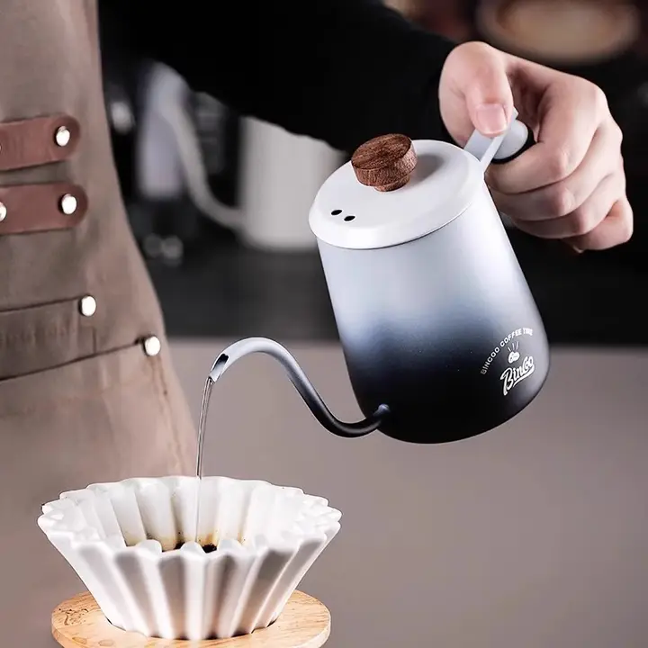 ステンレス製ドリップコーヒーポット【木製ハンドル・携帯用・ロングノズル】
