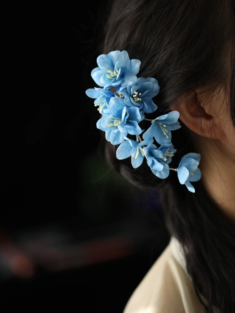 和風ヘッドドレスはどう選ぶ？花モチーフの古典的デザインが今、注目されている理由