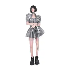 液体メタル風シルバー＆ブラック可愛いパフスリーブオフショルダートップスとボリュームスカート（セットアップ対応）