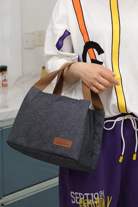 シンプルなランチボックスバッグ【持ち運び便利・保温・防水】