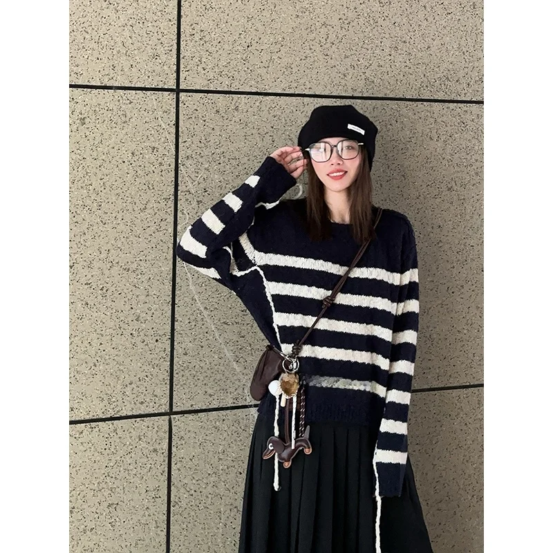 大人可愛い服 50代コーデ | ウール混紡ニットで実現する、通勤からカフェまで使える完全ガイド