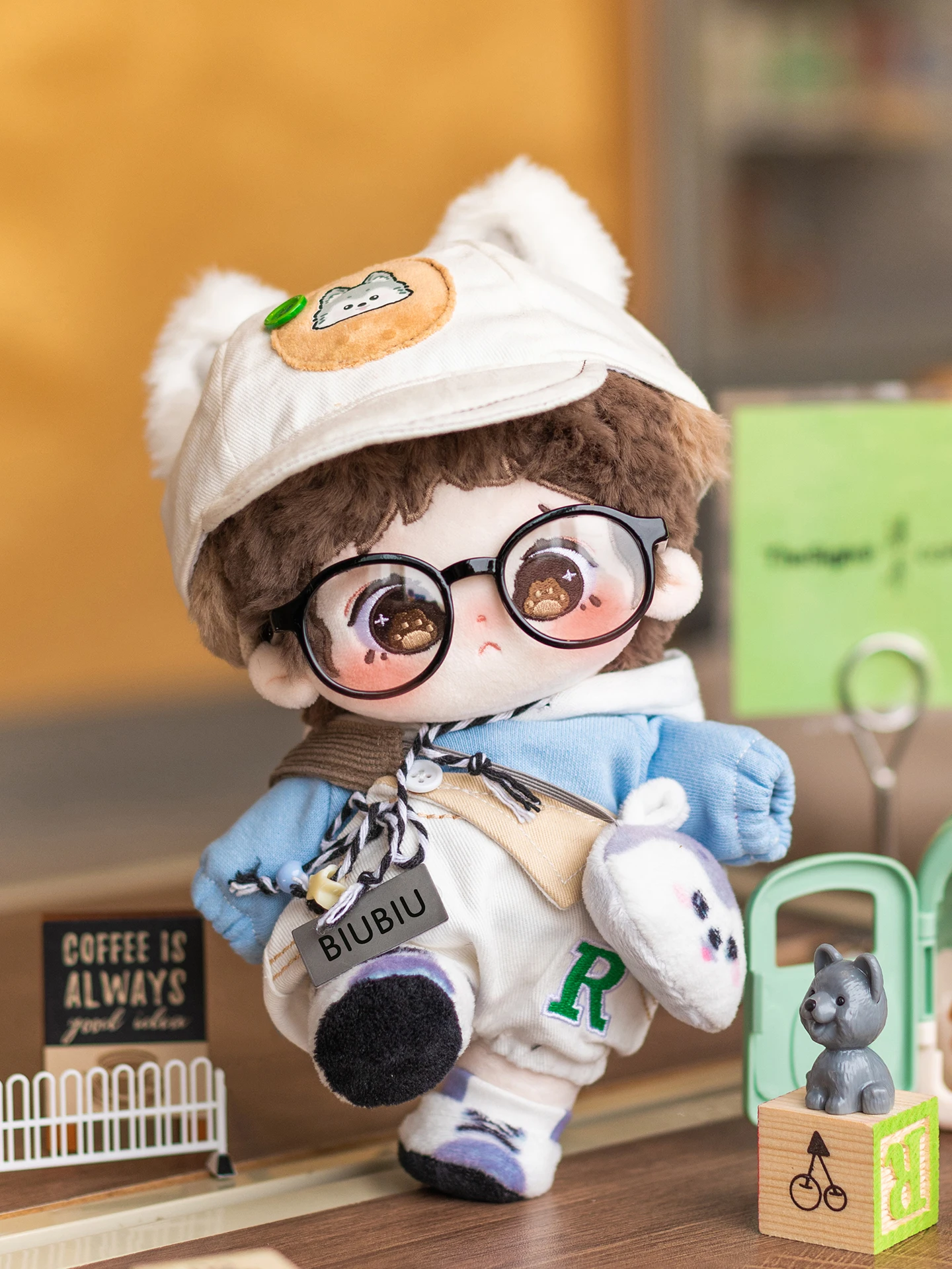 1歳半の男の子にあげる嬉しいプレゼントは？オリジナルデザインのぬいぐるみ服がベスト！