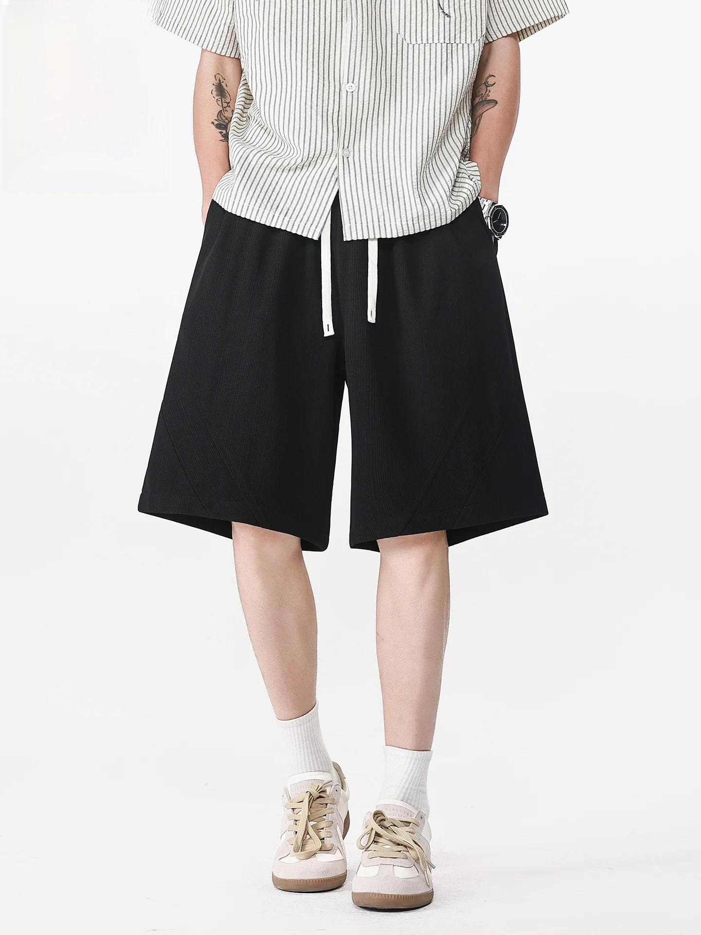 肌理感フィットショートパンツ WASSUP TENET 2026年春季モデル：膝上ショーツの通気性とフィット感を徹底解析
