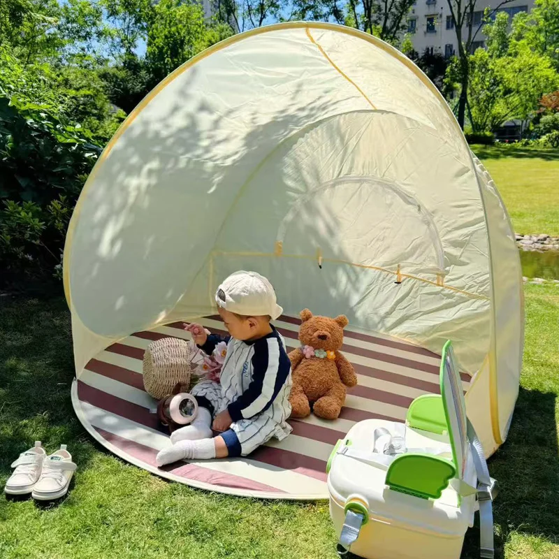 子供用アウトドア速開きテント：ビーチやキャンプでの日よけと遊び場を実現