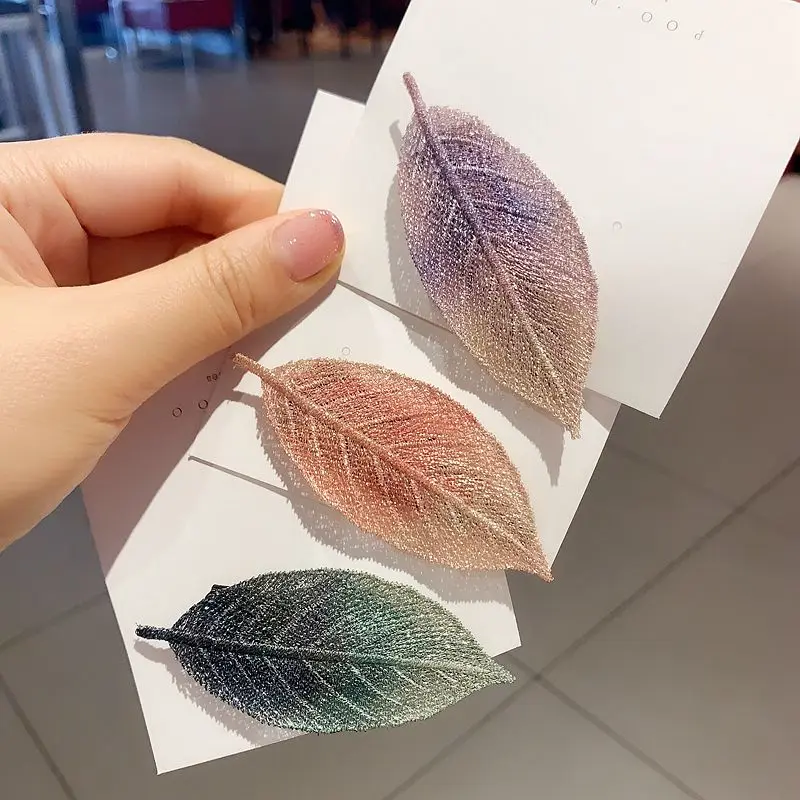 刺繍入りリーフデザインのバンスクリップ：日韓風グラデーションヘアピンの使い方と価格比較