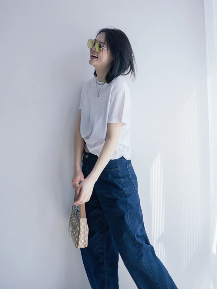 大人可愛い服 50代コーデの秘密：赤色Tシャツで気分を変える完全ガイド