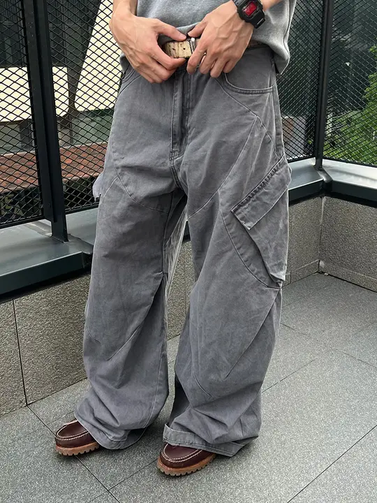 ユニセックス ストリートスタイル 緩やかなシルエットのカーゴパンツ【斜めポケット・ストレート】（セットアップ対応）