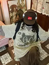 春春用カートゥーン風 小猫デザインの長袖Tシャツ【ゆったりとした着心地・デザイン性のある重ね着風】