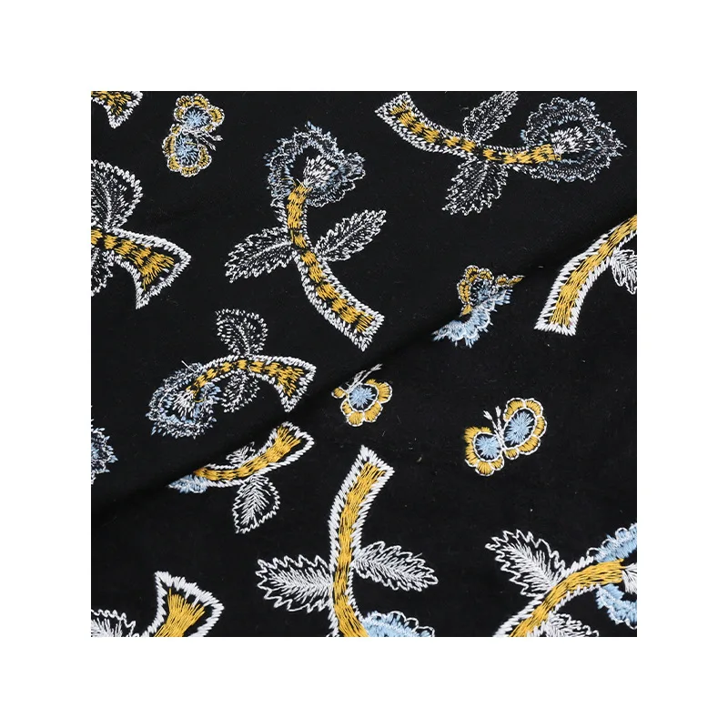 秋冬用ウールツイード生地【刺繍花模様・コットンリネン混】の特徴と実用性