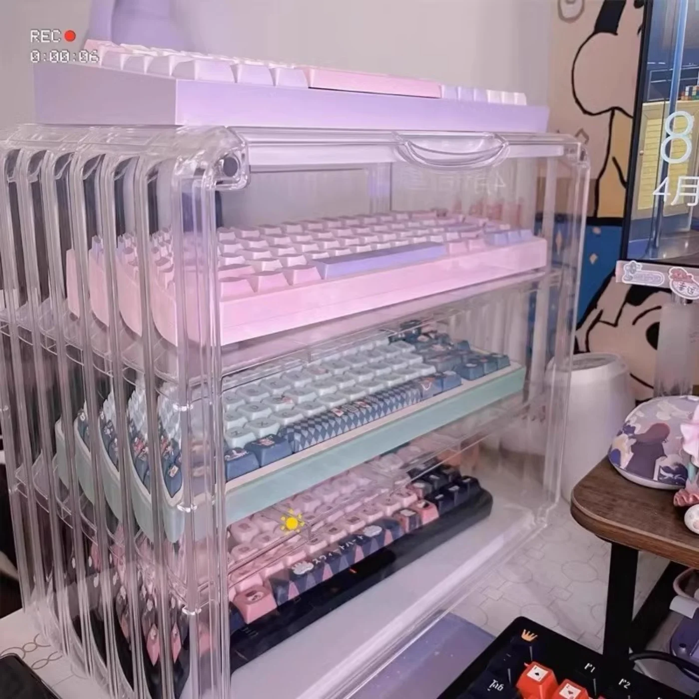 透明防塵キーボードデスク収納ボックス：ゲーミング周辺機器の多層整理を実現