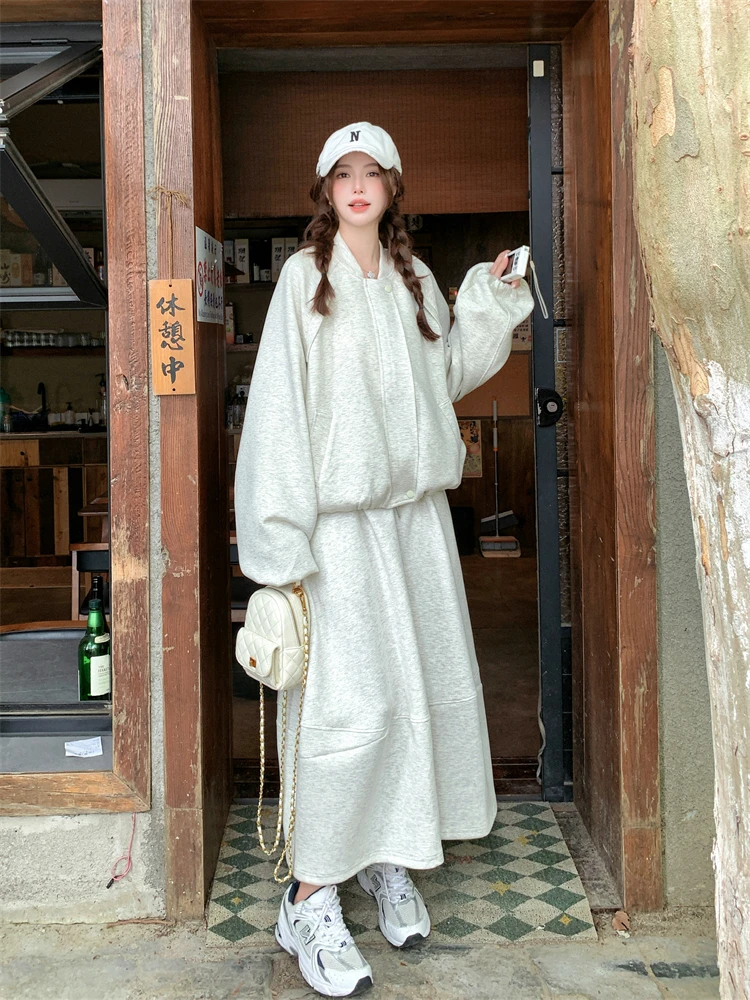 おしゃれ スウェット セットアップ どう選ぶ？感のあるグレーが秋の日常を彩る理由