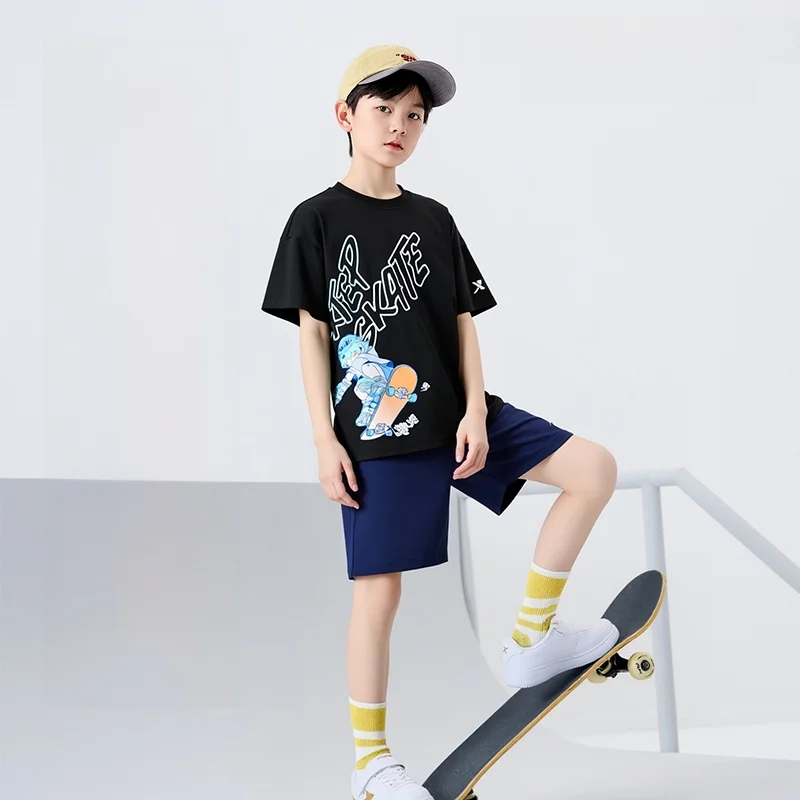 夏のスケートボードライフで何を選べばいいの？子供の快適な着こなしを決める3つのポイント
