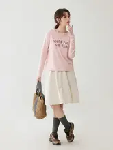 甘いピンクのロゴプリントTシャツ【レディース・春用・長袖・スリムフィット】