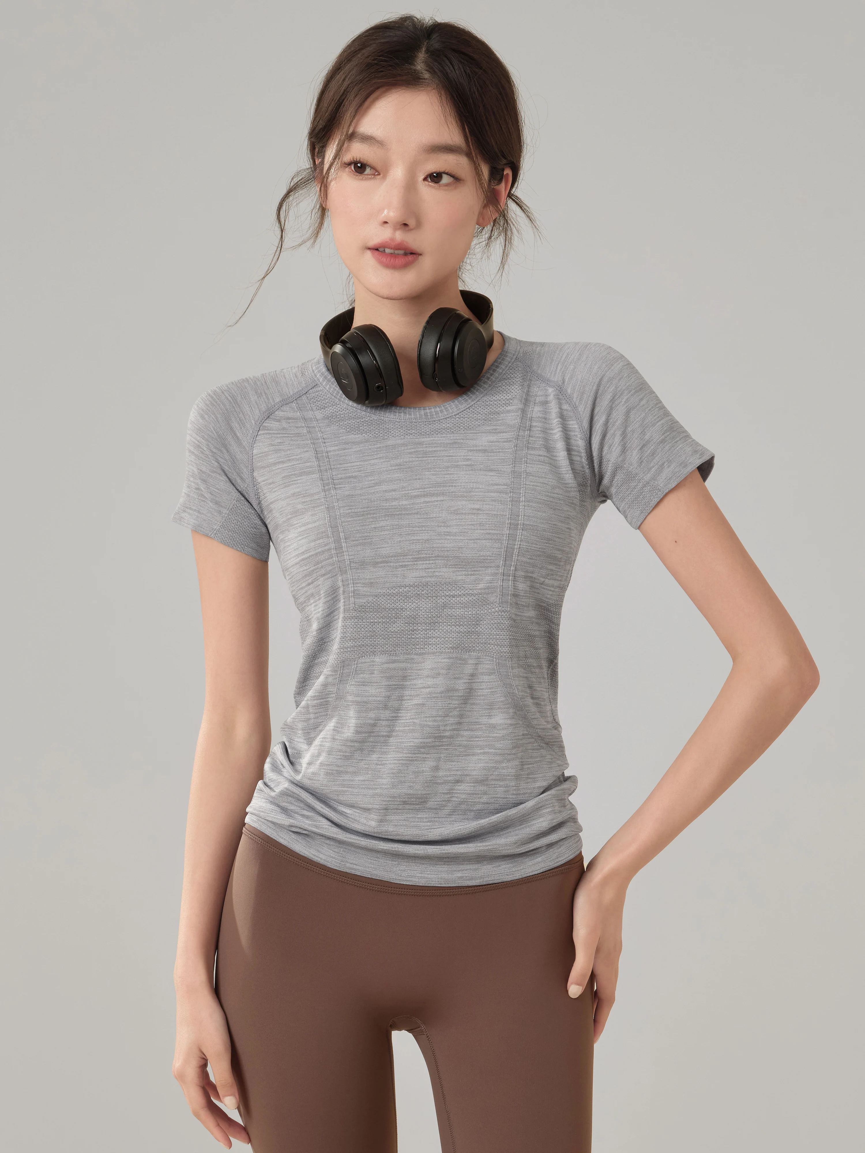 ストリートファッションの土台はTシャツ？速乾性と色のバランスを徹底解説