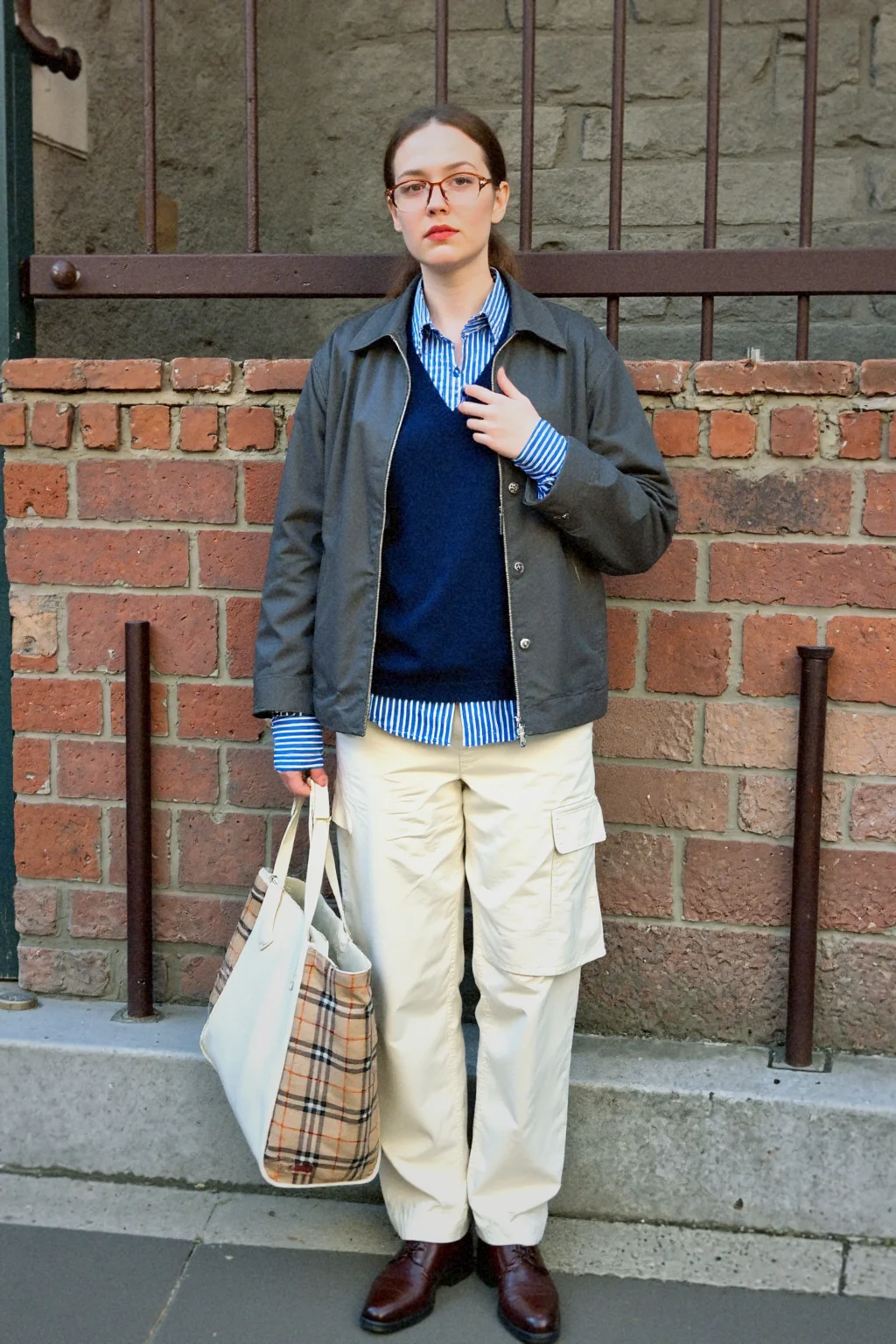 大人可愛い服 50代コーデ | 失敗しない学院風セットの選び方と実用性徹底解説