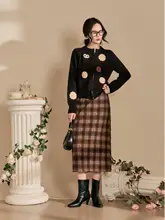 黒のダブルジップフラワーニットカーディガン【フック飾り・ラグジュアリーなス タイル・春用】（セットアップ対応）