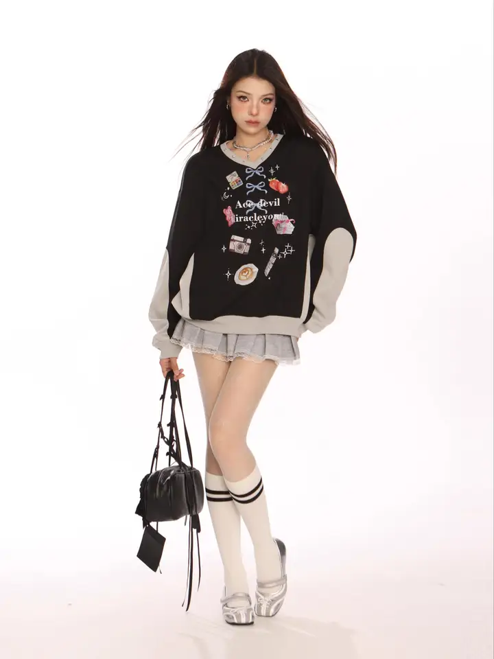 BIGGOLD カジュアルデザイン ボウタイVネックスウェットシャツ【女性用・秋冬・カートゥーンプリント】