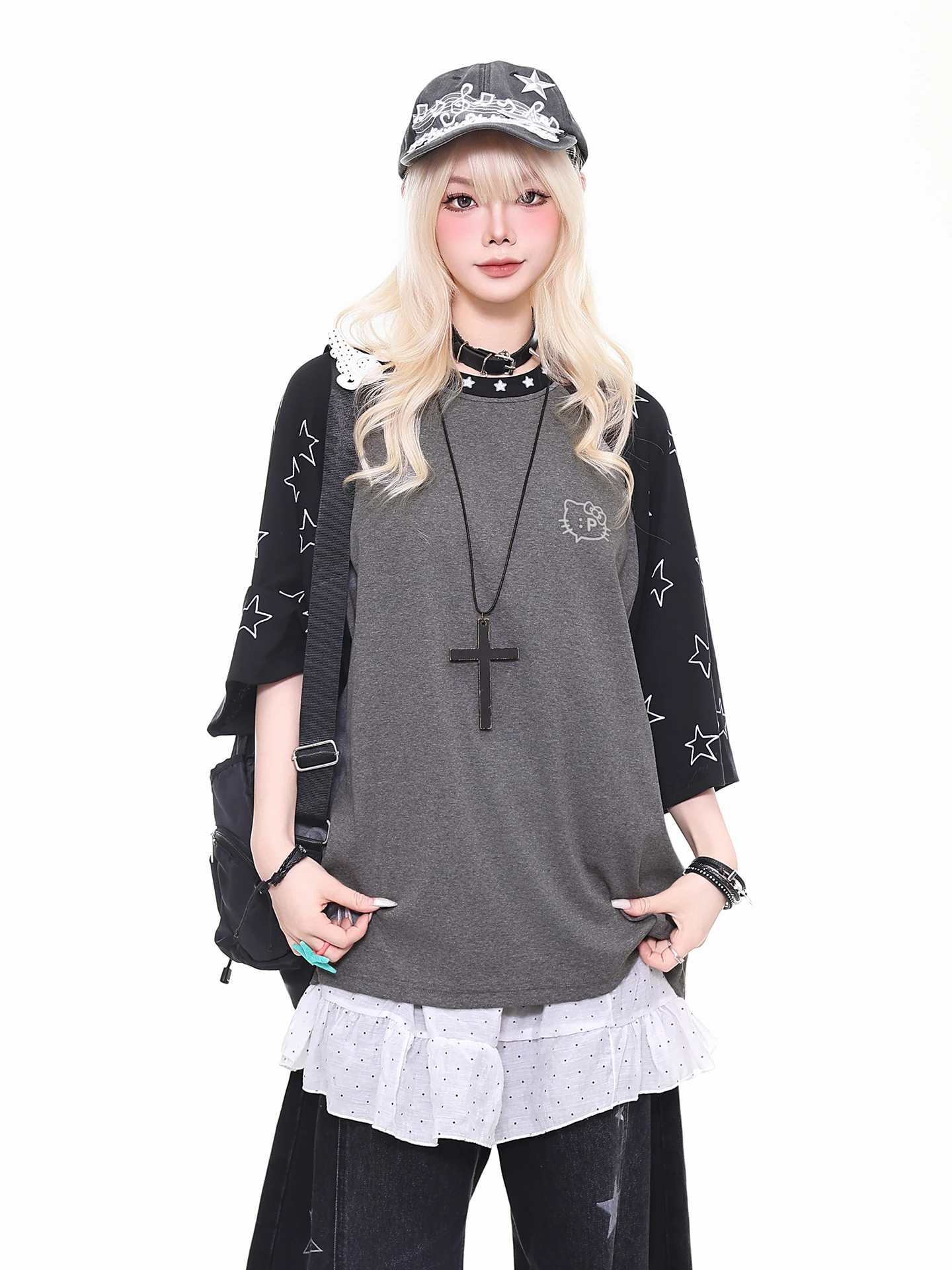 色褪せたTシャツは本当にダメなのか？ビンテージ風のラグラン袖Tシャツが持つ、意外な魅力とは