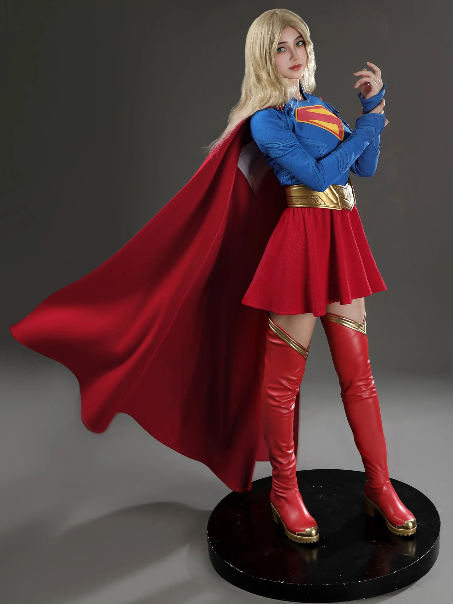 超人コスチュームで着こなしを変えるには？ハロウィンにぴったりのキャラティー選びのコツ