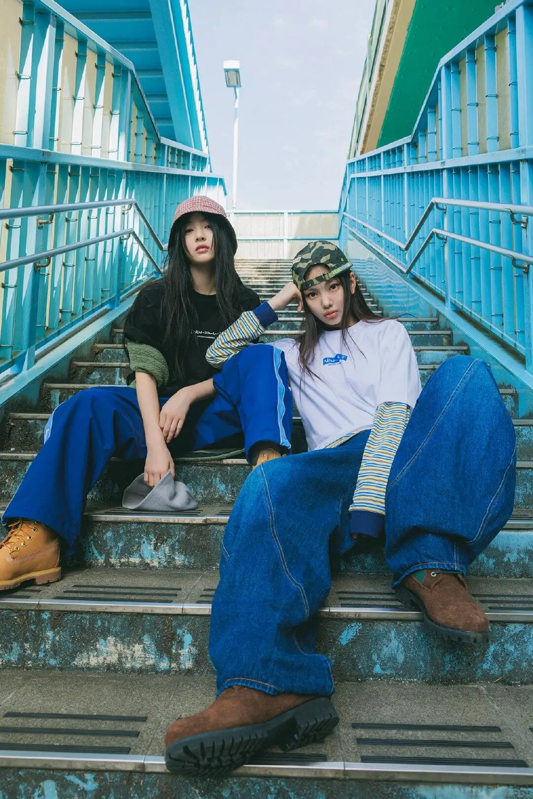入学式 ママ コーデ 40代 | 見た目年齢を若く見せる秘密のTシャツ選び方