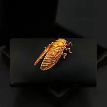 レトロな金蝉デザインのブローチ【胸花・コートやスーツのアクセント・個性的なギフト】