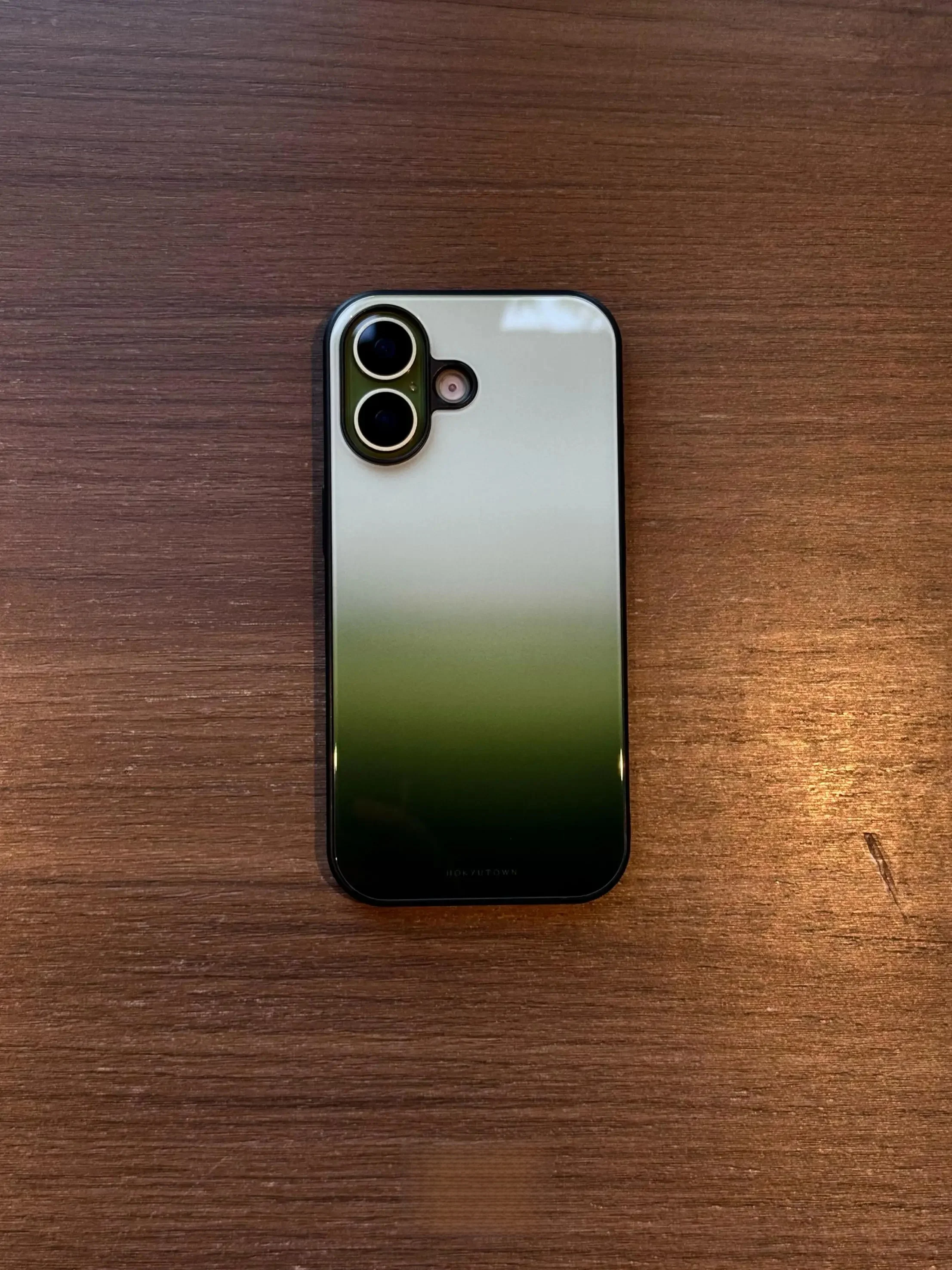 新中式デザインのiPhoneケースはベタベタしないか？滑り止めと全包囲構造による実証