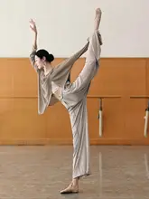 ゆったりとした長袖チュニック【モダンダンス用・日常着・ジャズ基訓】