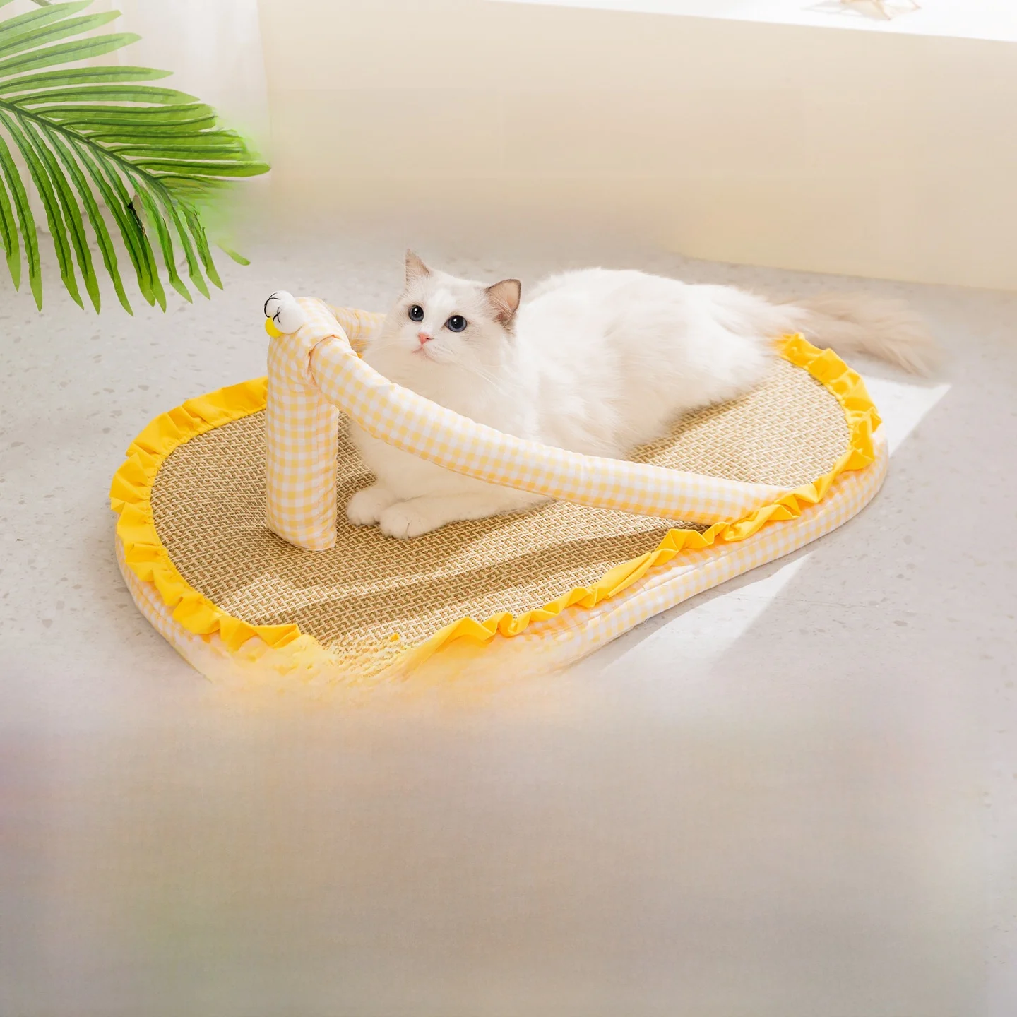 猫用ベッド【夏用・ハスリ素材・耐久性・広々設計】の実際の使い勝手とは？