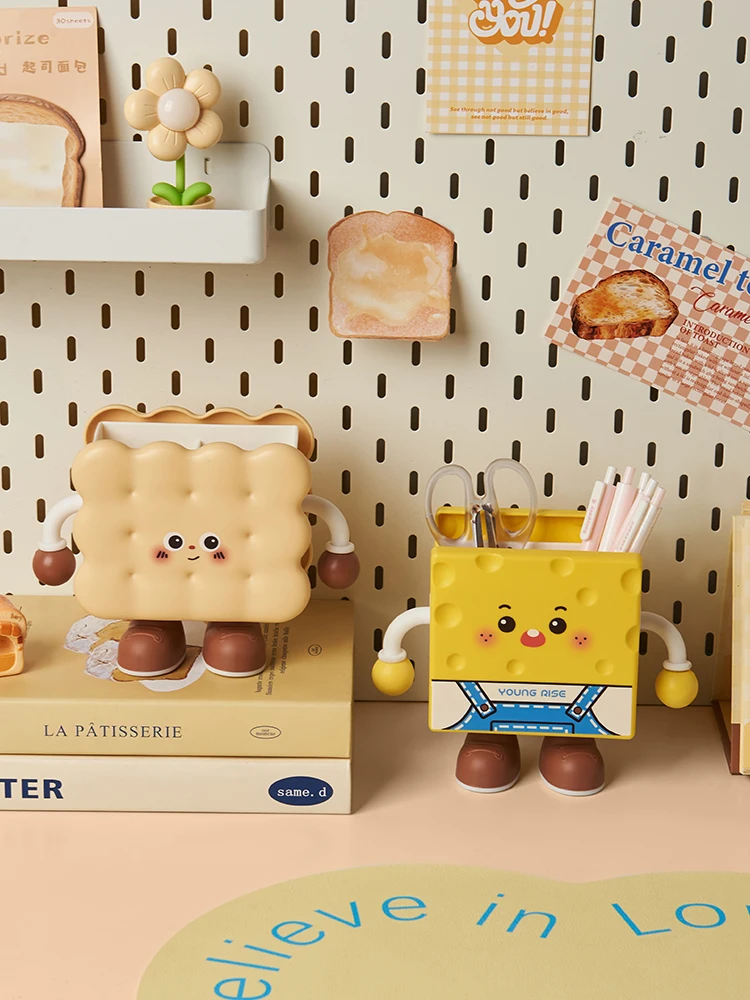 昔の筆箱 女の子：かわいいキャラクターデザインの筆筒が提供する文具収納の実用性