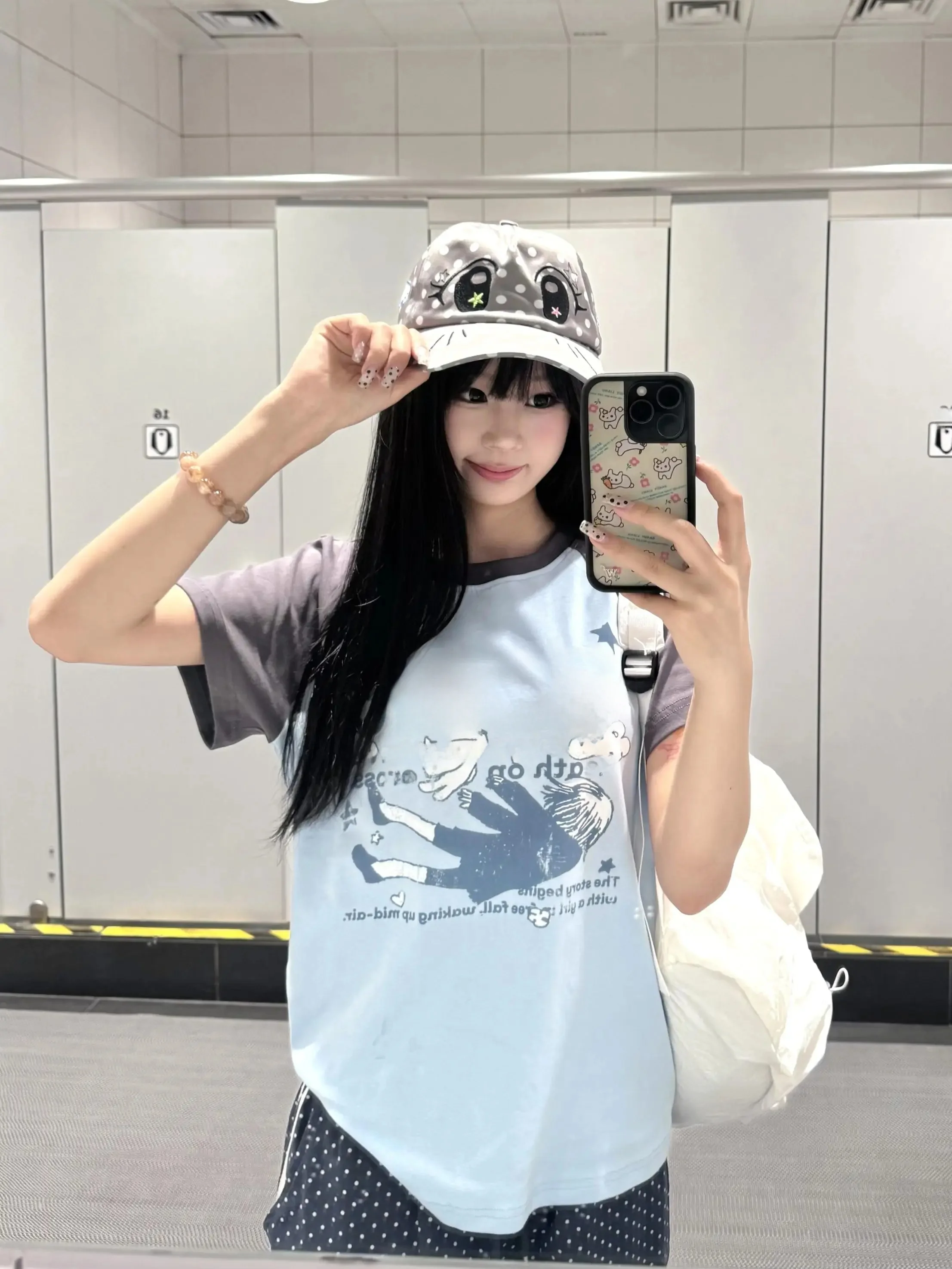 韓国y2kアイコン女の子 レトロカートゥーンTシャツ：2026年夏の少女ファッショントレンド
