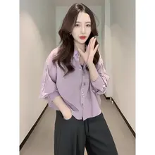 紫色の短袖シャツ【デザイン性・ゆったりしたフィット感・女性用】
