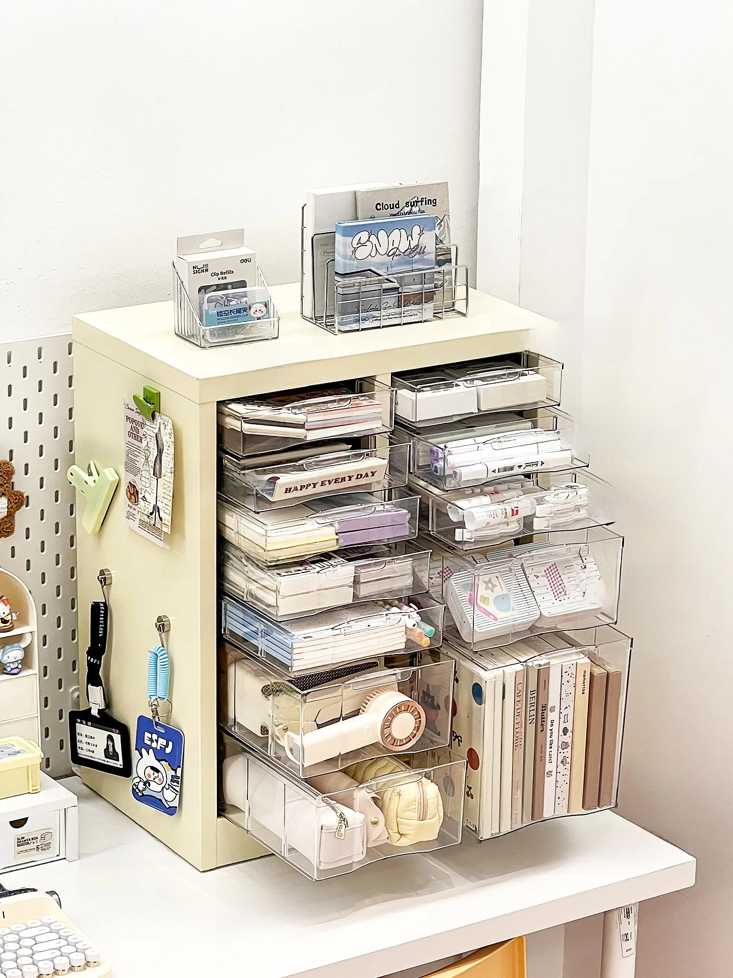 書類棚DIY100均の実用性を検証：デスク用収納ラックの構造と収納効率