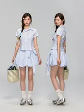 ストライプ柄カラーボタン付きショート学院シャツとリボン付きフラワースカート（セットアップ対応）