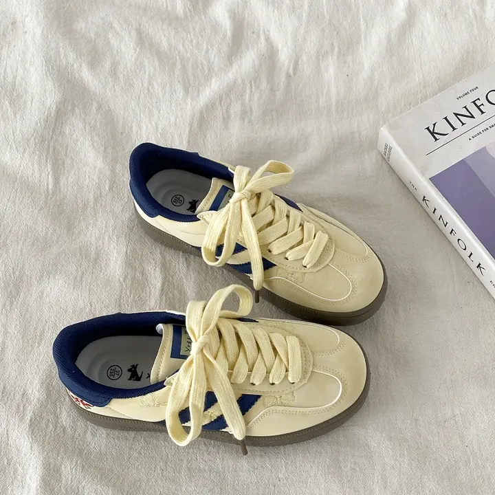 女性のためのホットスタイルイエローデューティトレーニングシューズ2025新しいスタイル