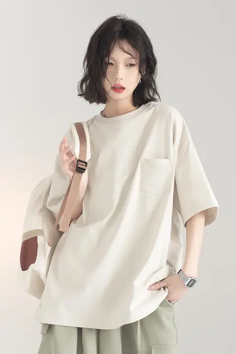 オリジナルデザインのカラフルな半袖Tシャツ【ゆったりフィット・夏用】