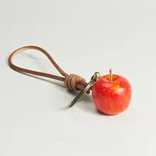 キーホルダー 木彫り りんご 木製 バッグチャーム 車 キーチェーン 通学バッグ 誕生日プレゼント レディース