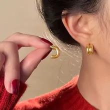 C型の二重デザインメタル感イヤリング【ミニマル・フレンンテージ】