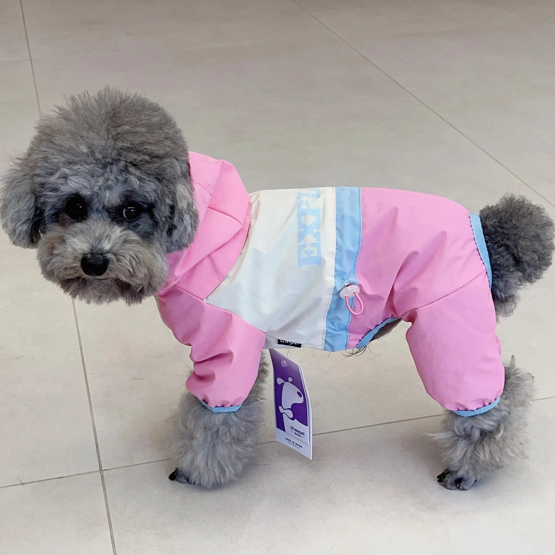 防水の犬用フーディー：中型犬向けの汚れ防止・虫除け・通気性を実証