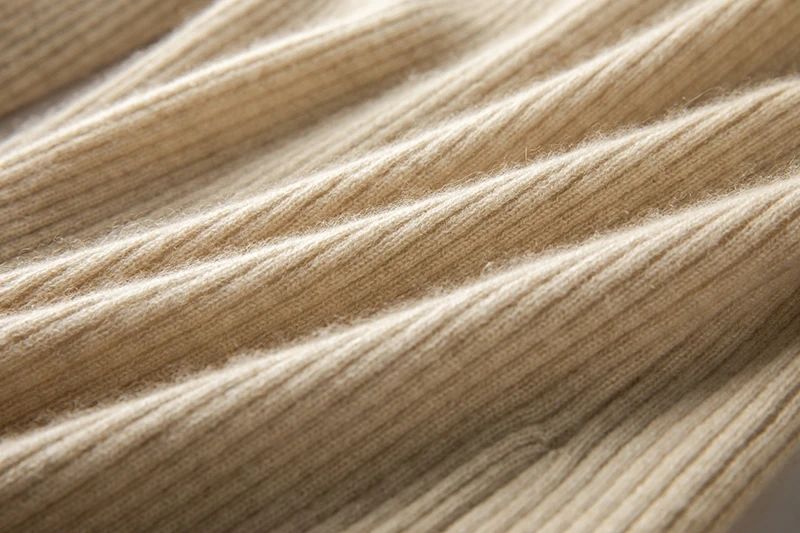 緑カーディガン インナーはどんな感じ？冬の通勤スタイルを一気に整える秘密のアイテム