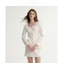 白色のセットアップワンピース【豪華なデザイン・秋冬用・ダブルブレストジャケット付き】（セットアップ対応）